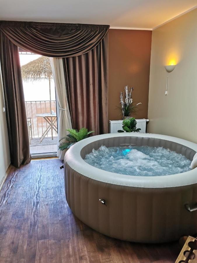 Jacuzzi Studio Apartman Mare'S Загреб Екстериор снимка