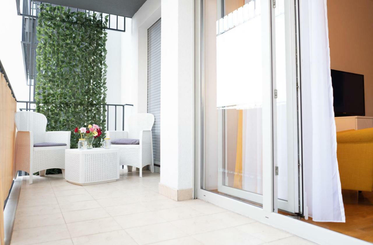 Jacuzzi Studio Apartman Mare'S Загреб Екстериор снимка